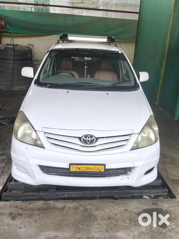 Toyota Innova 2010 Diesel Well Maintained