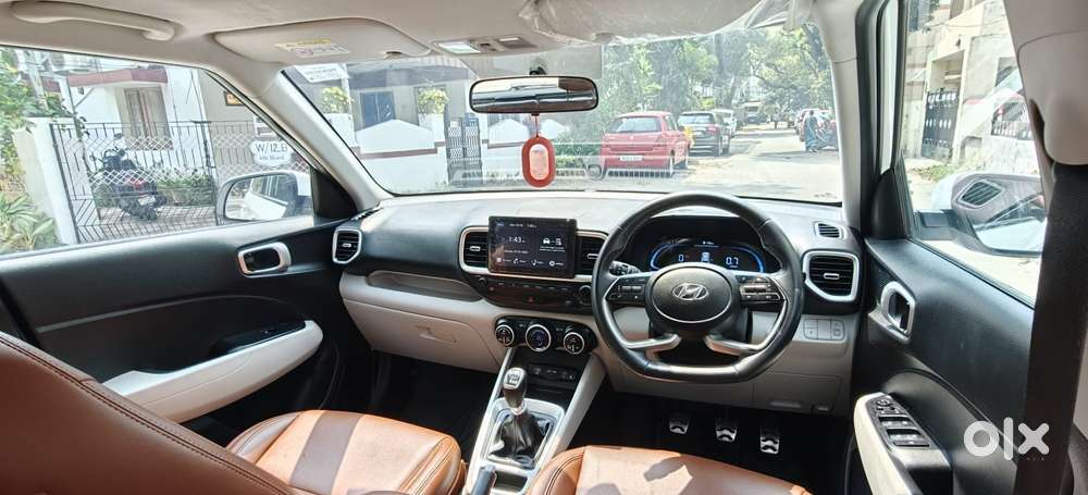 Hyundai Venue Sx (o) Mt 1.5 Diesel, 2023, Diesel