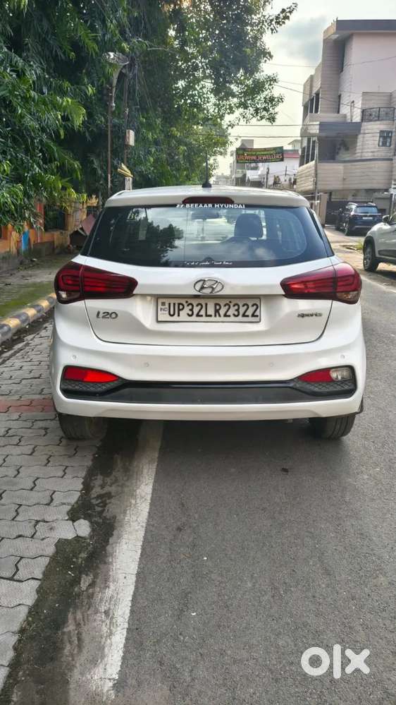 Hyundai I20 Sportz 1.2 Ivt, 2020, Petrol