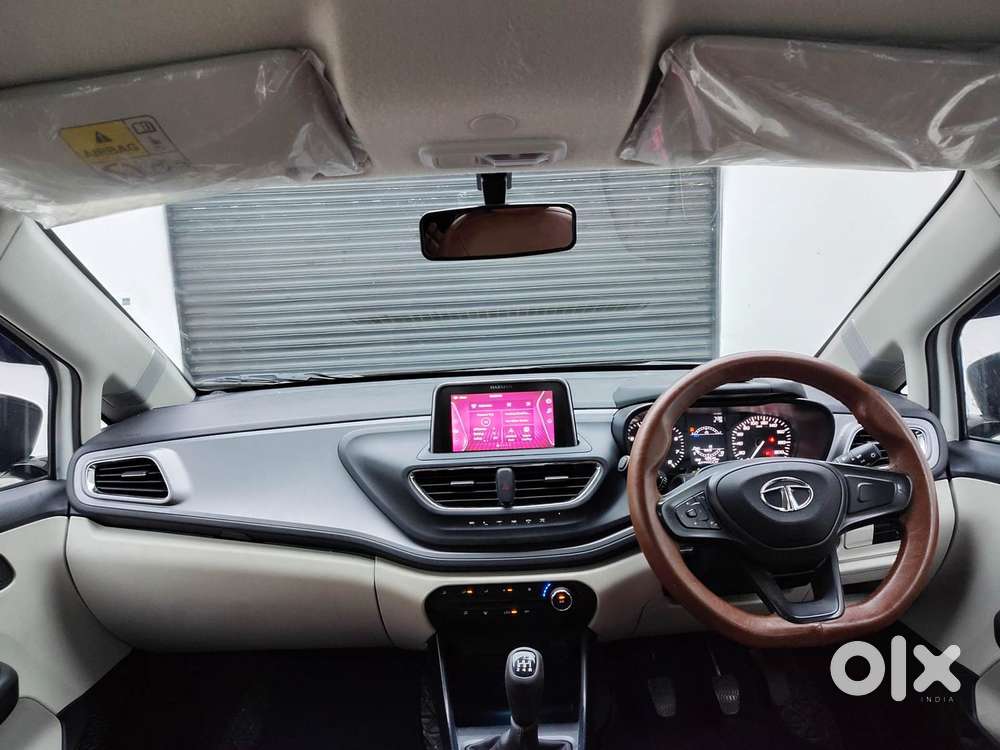 Tata Altroz 1.2 Xm Plus, 2023, Petrol
