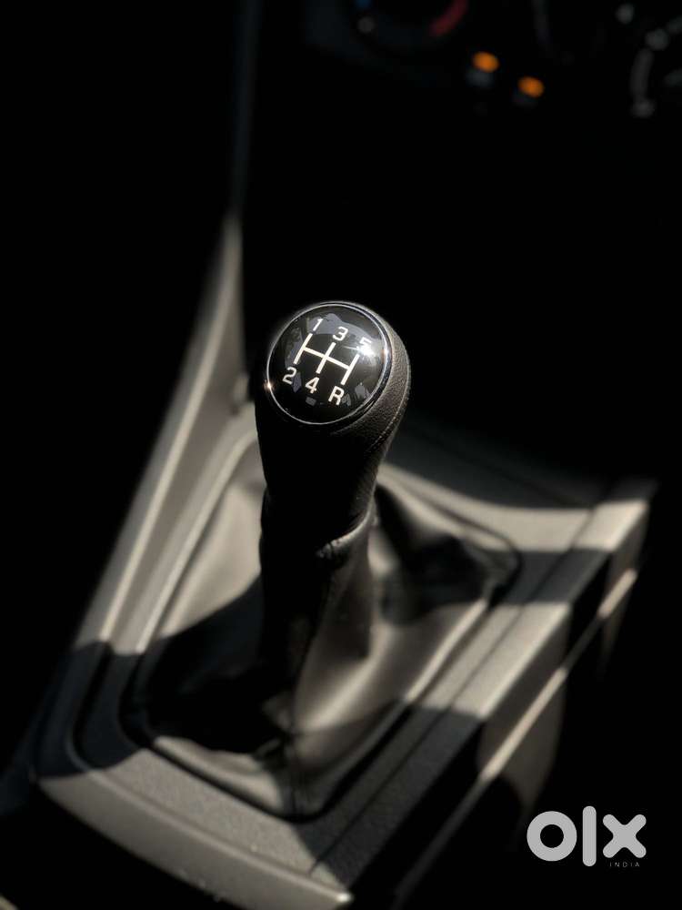 Maruti Suzuki Brezza 1.5 Lxi Smart Hybrid, 2025, Petrol