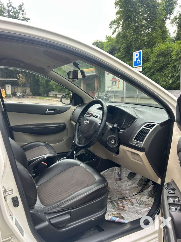 Hyundai I20 1.2 Sportz Option, 2012, Petrol