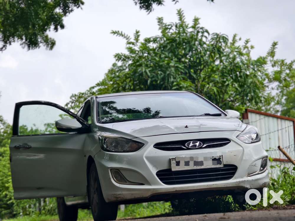 Hyundai Fluidic Verna 2012