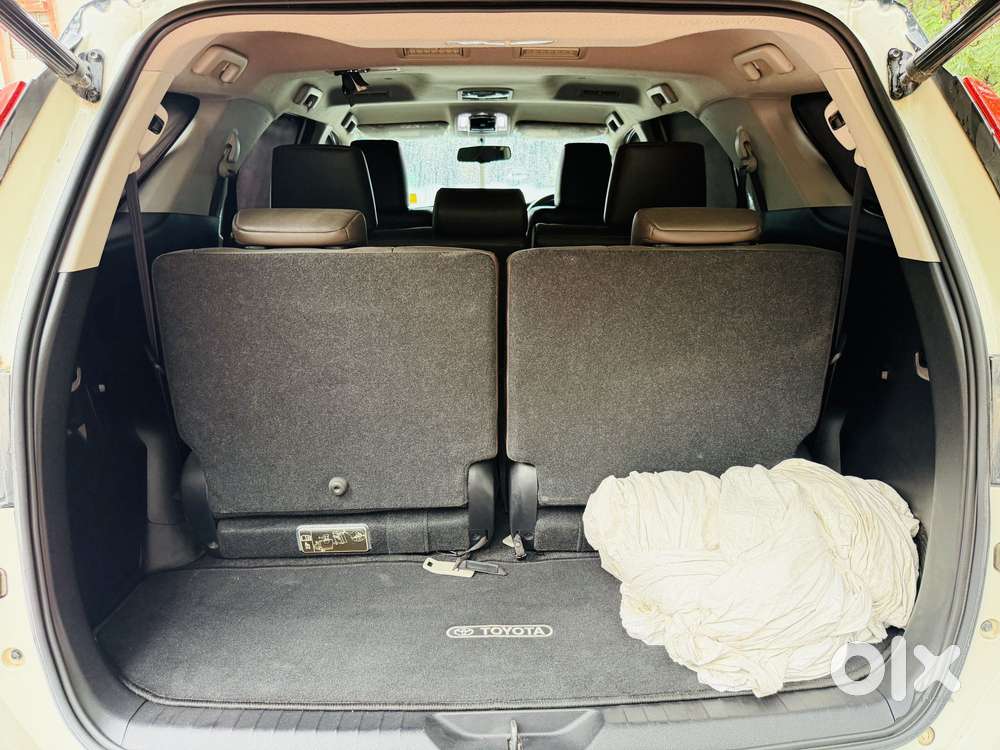 Toyota Fortuner 4x4 Manual Limited Edition, 2019, Diesel