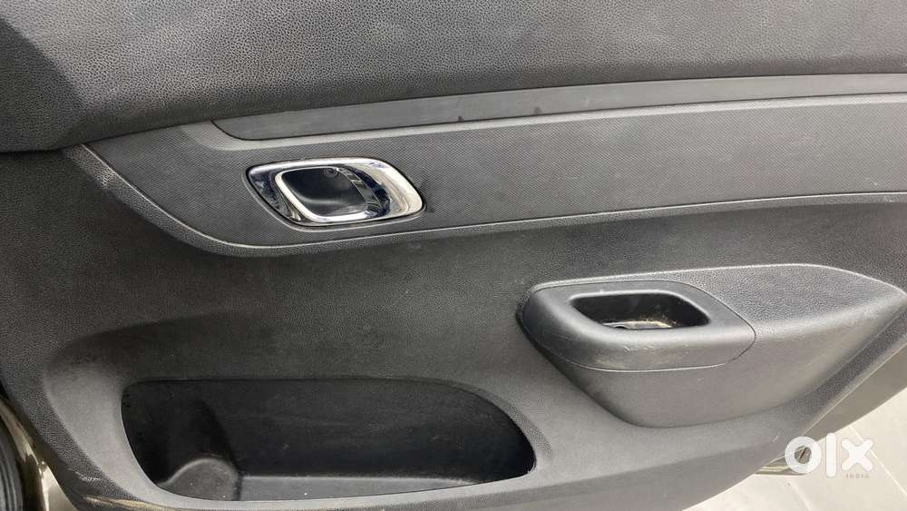 Renault Kwid 1.0 Rxt Amt, 2018, Petrol