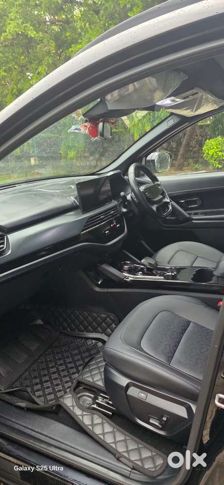 Tata Safari Accomplished Plus Dark Edition At, 2024, Diesel