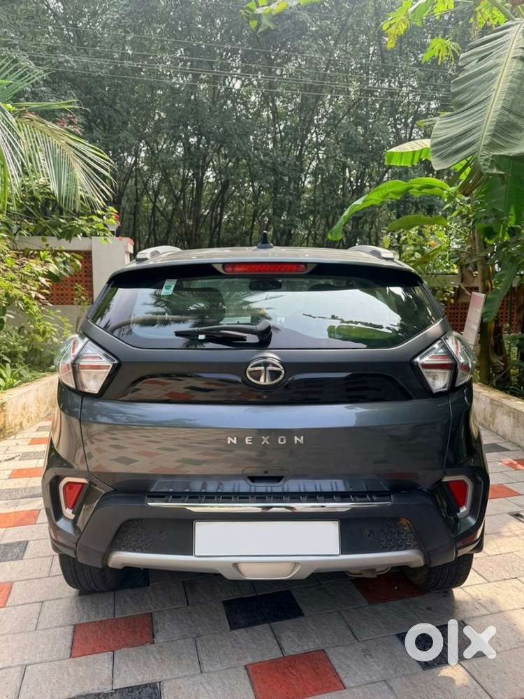 Tata Nexon Xza+ Petrol (automatic) With Sunroof &ndash; 2022 Model
