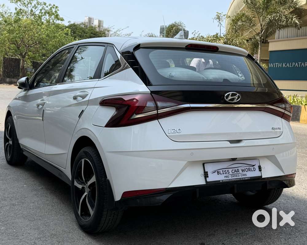 Hyundai I20 Sportz 1.2 Ivt, 2023, Petrol