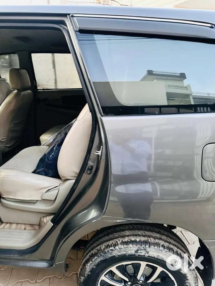 Toyota Innova 2.5 Gx 2010