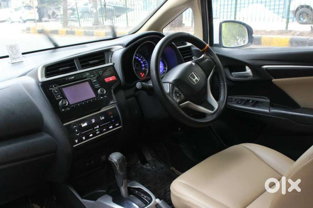 Honda Jazz V Automatic, 2015, Petrol