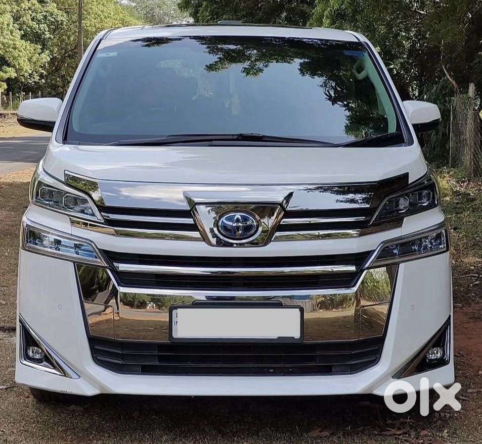 Toyota Vellfire 2.5 Executive Lounge, 2022, Petrol