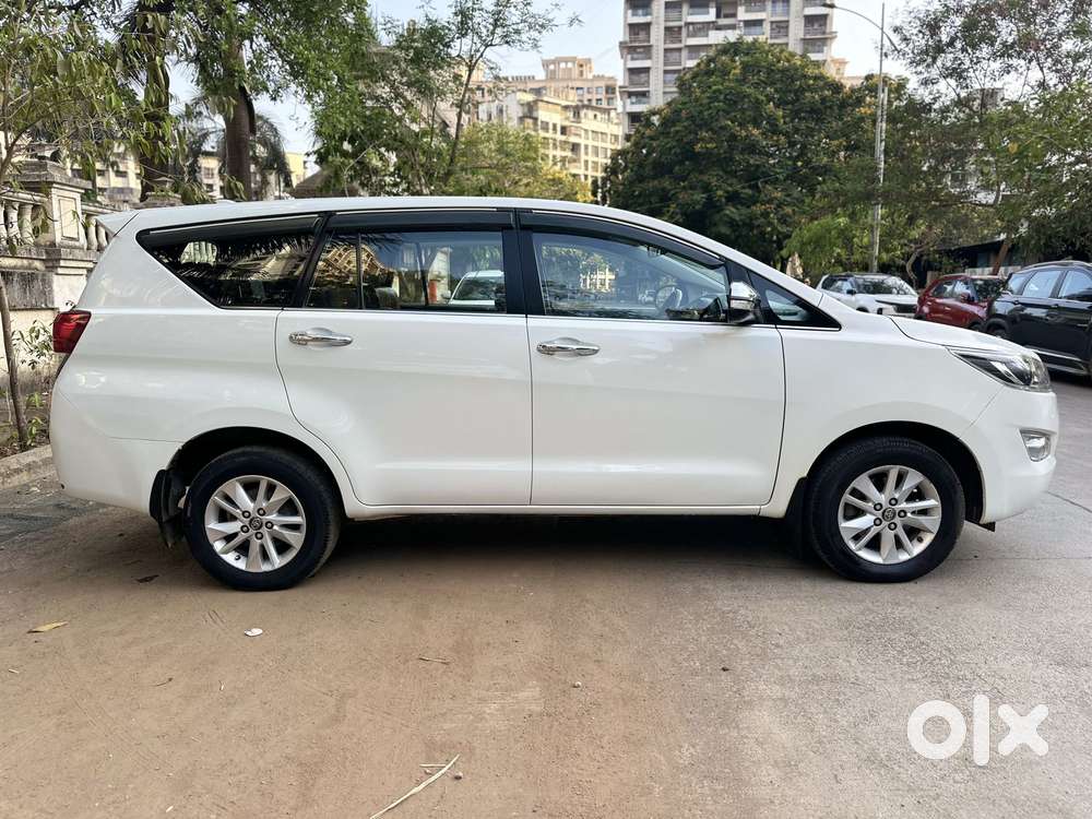 Toyota Innova Crysta