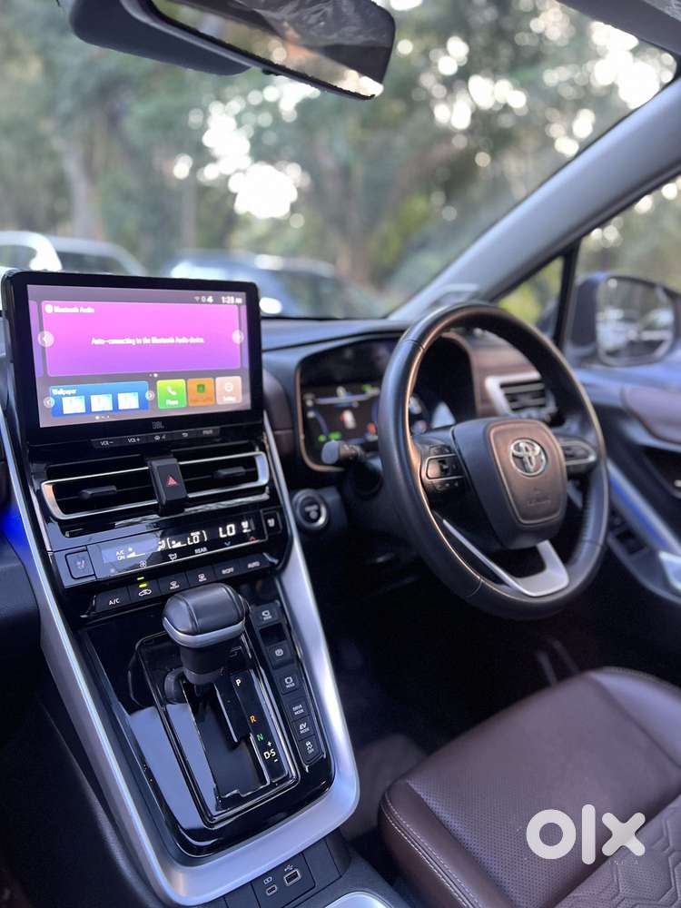 Toyota Innova Hycross 2.0 Zx (o) Hybrid 7 Str, 2025, Cng & Hybrids