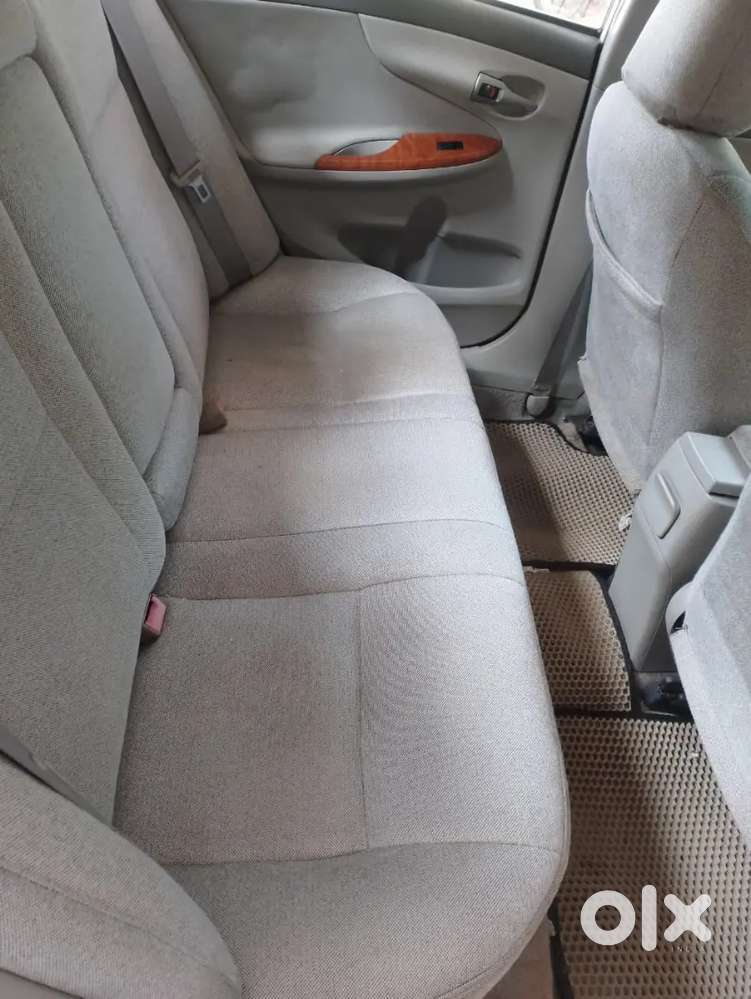 Toyota Corolla Altis 2010