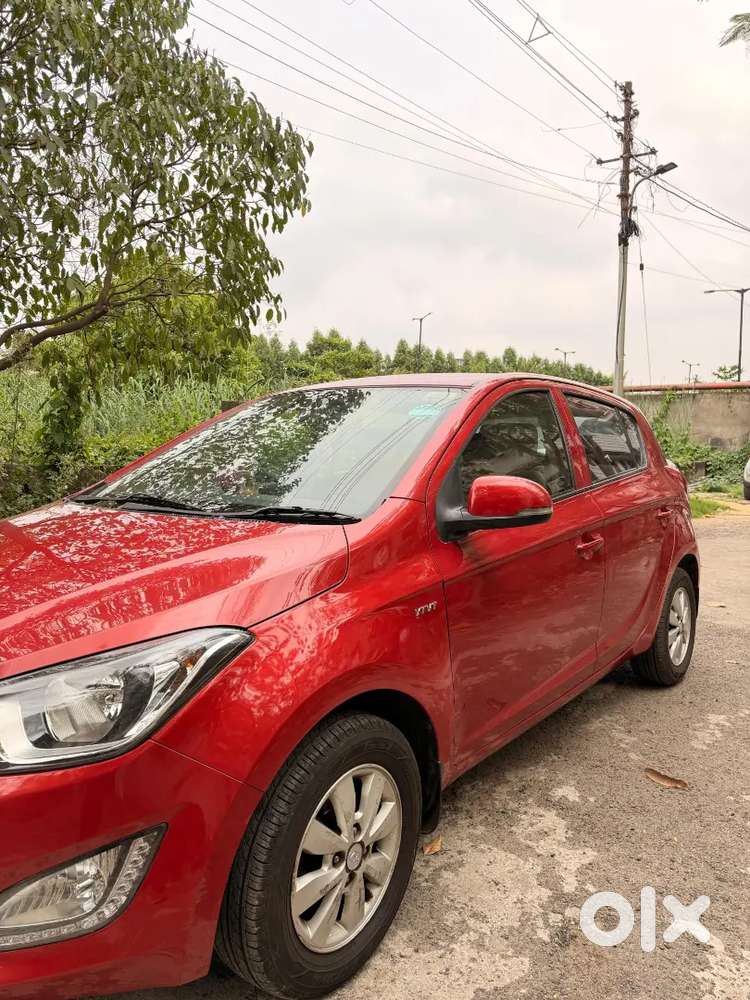 Owner Driven Hyundai I20 Sportz New Tyres & Battery