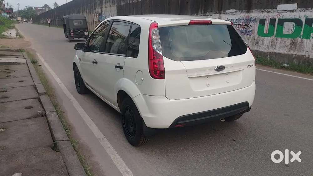 Figo Petrol 2010 Model 85000 Km