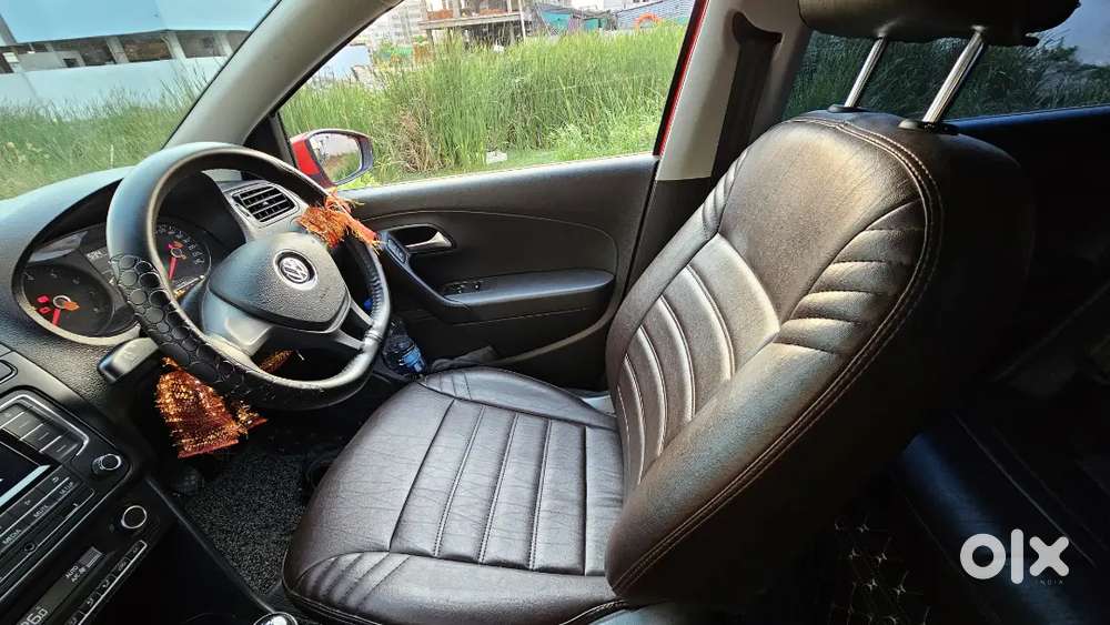 Volkswageon Polo 1l Tsi Comfortline Flash Red Colour Car.