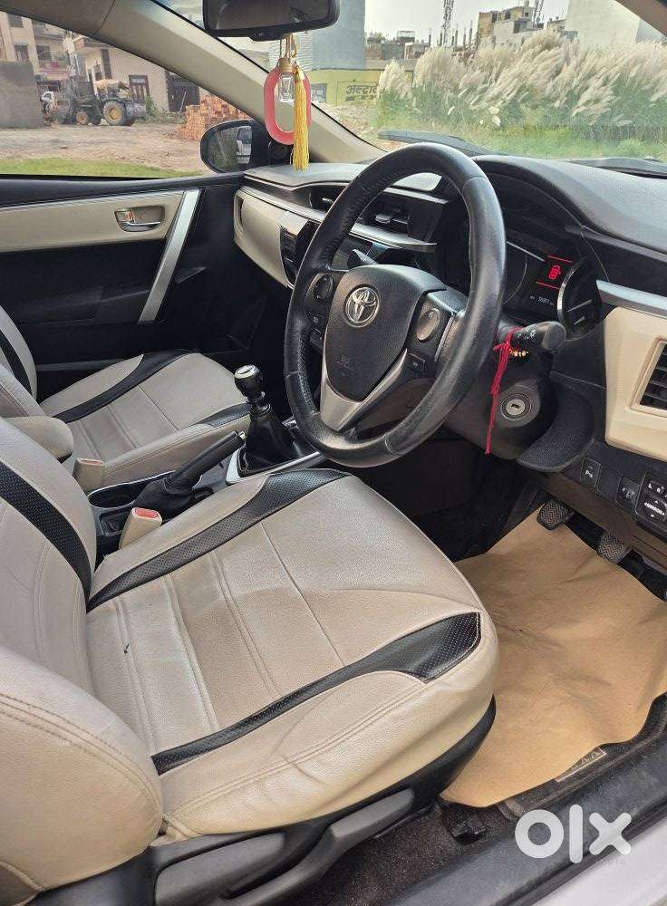 Toyota Corolla Altis 1.8 Gl, 2015, Petrol