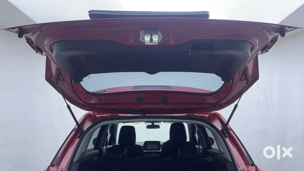 Maruti Suzuki Brezza Vxi At, 2025, Petrol
