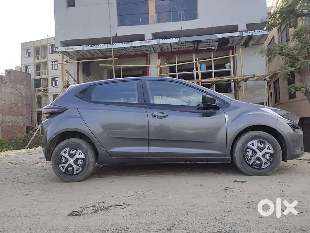 Tata Altroz 2022 Petrol 37600 Kms Driven