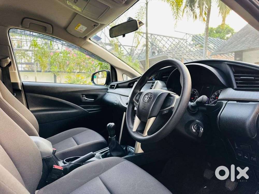 Toyota Innova Crysta 2.4 G Mt 8s, 2024, Diesel