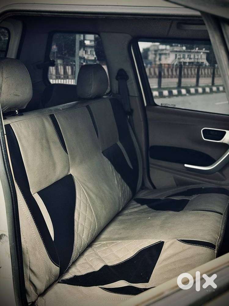 Mahindra Tuv 300 T10 Opt Dual Tone, 2019, Diesel