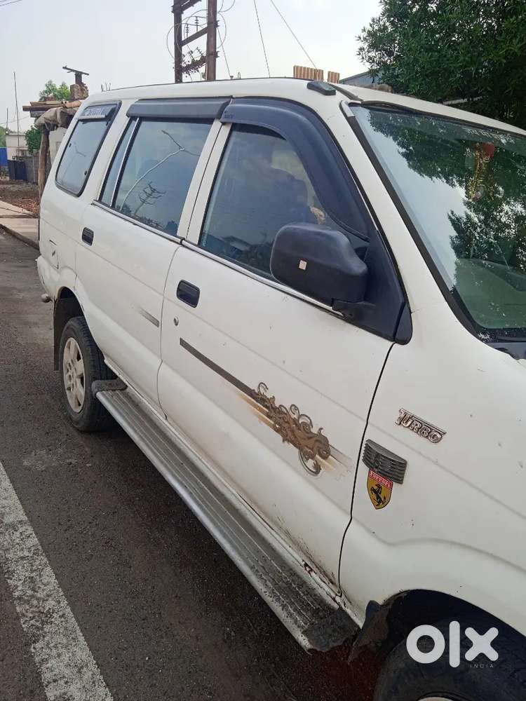 Chevrolet Tavera 2010 Diesel Manual Lt