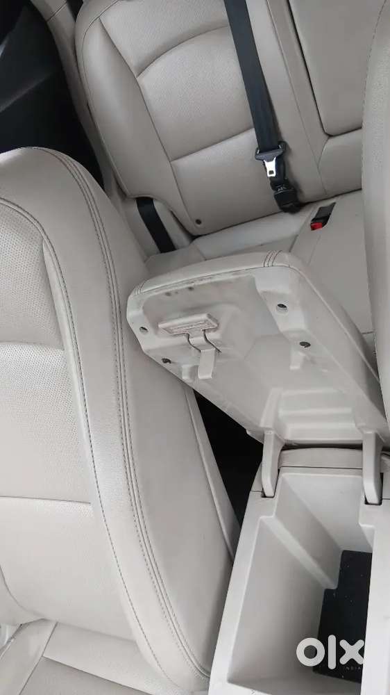 Muindra Xuv For Sale Petrol  Xuv 300  Car For Sale Best Xuv
