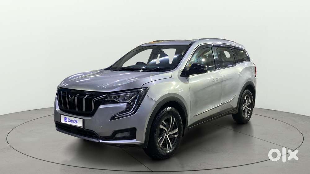 Mahindra Xuv700 2.0 Ax 5 Petrol Mt 7 Str, 2022, Petrol