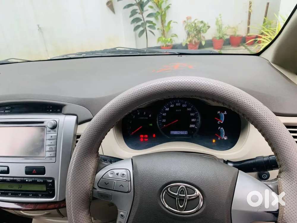 Toyota Innova 2013