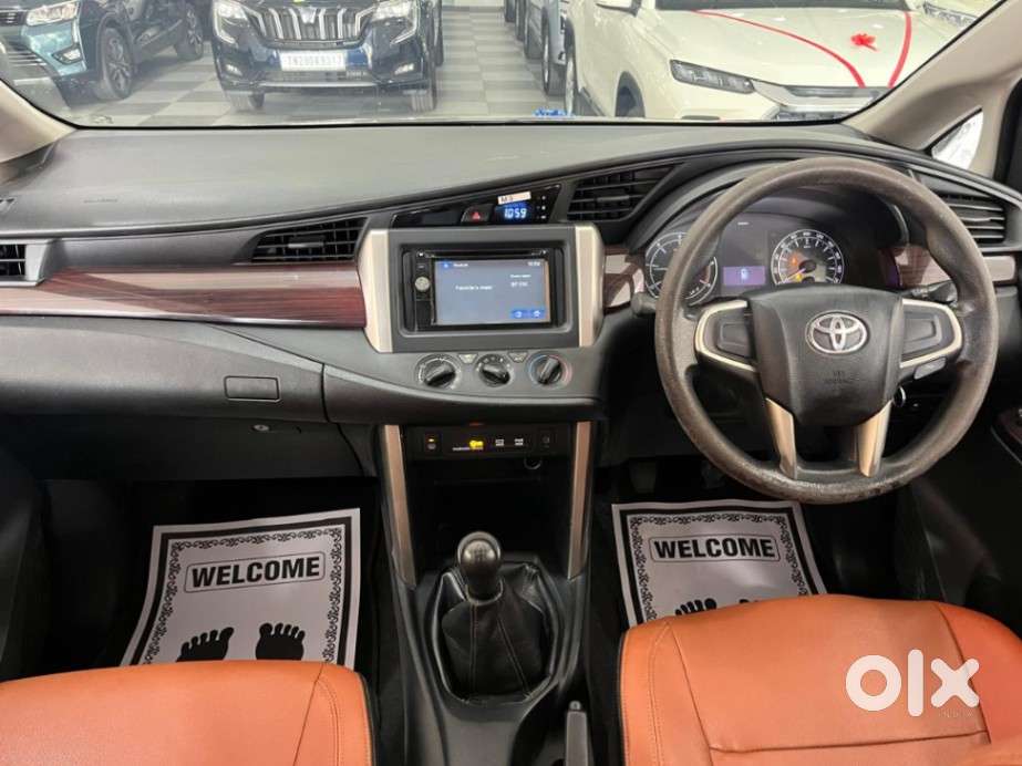Toyota Innova Crysta 2.4 G Mt 7 Str, 2016