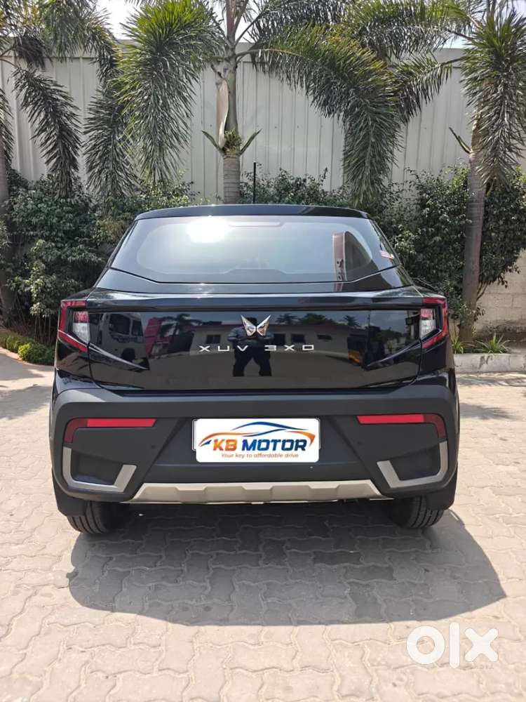 Mahindra Xuv 3xo, 2025, Petrol