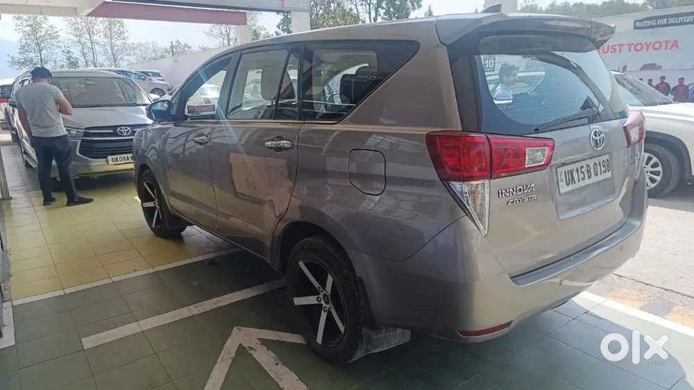 Toyota Innova Crysta 2018 Diesel 70000 Km Driven