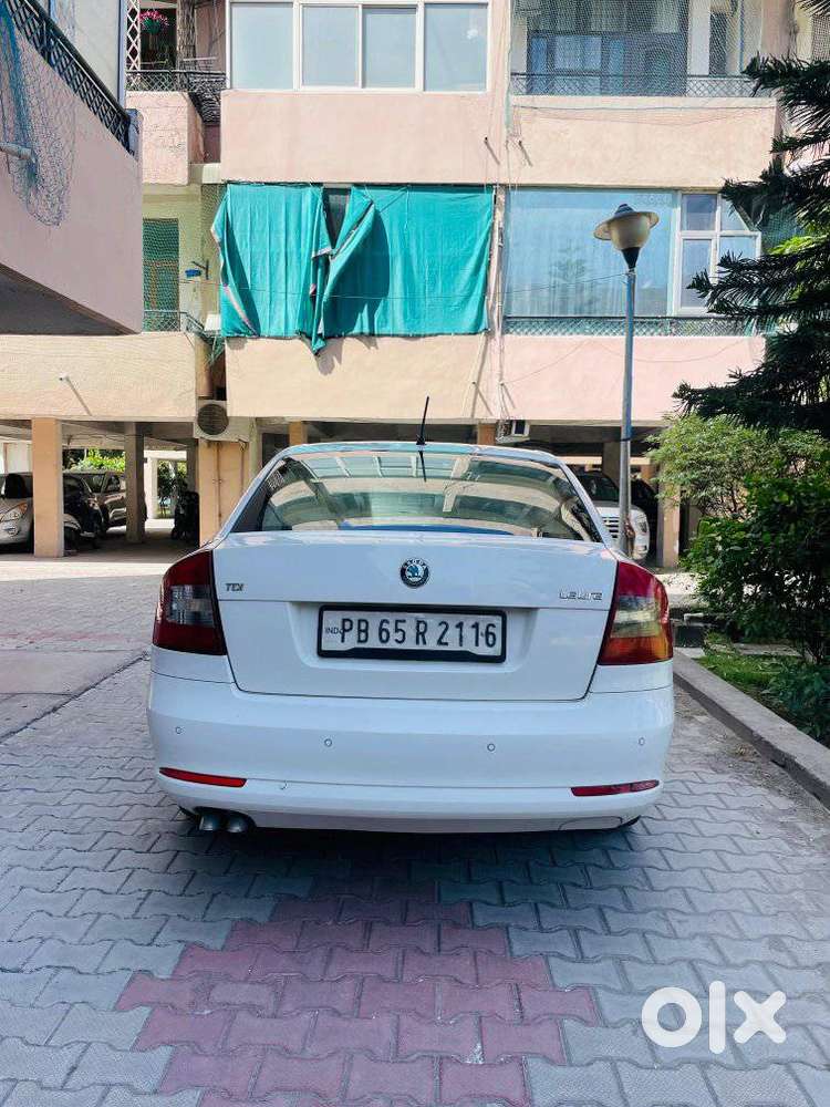 Skoda Laura Ambition 2.0 Tdi Cr Mt, 2012, Diesel