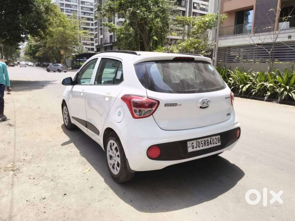 Hyundai Grand I10 1.2 Kappa Sportz Option, 2017, Cng & Hybrids