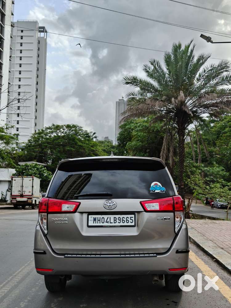 Toyota Innova Crysta 2.4 G Mt 8s, 2022, Diesel