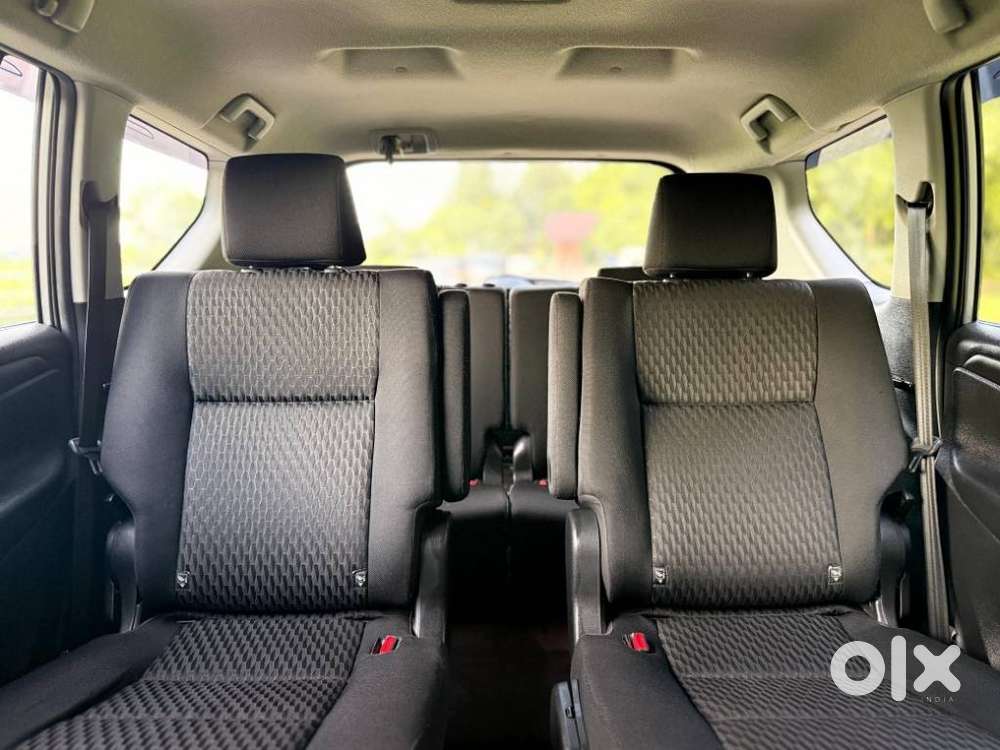 Toyota Innova Crysta 2.4 G Mt, 2022, Diesel