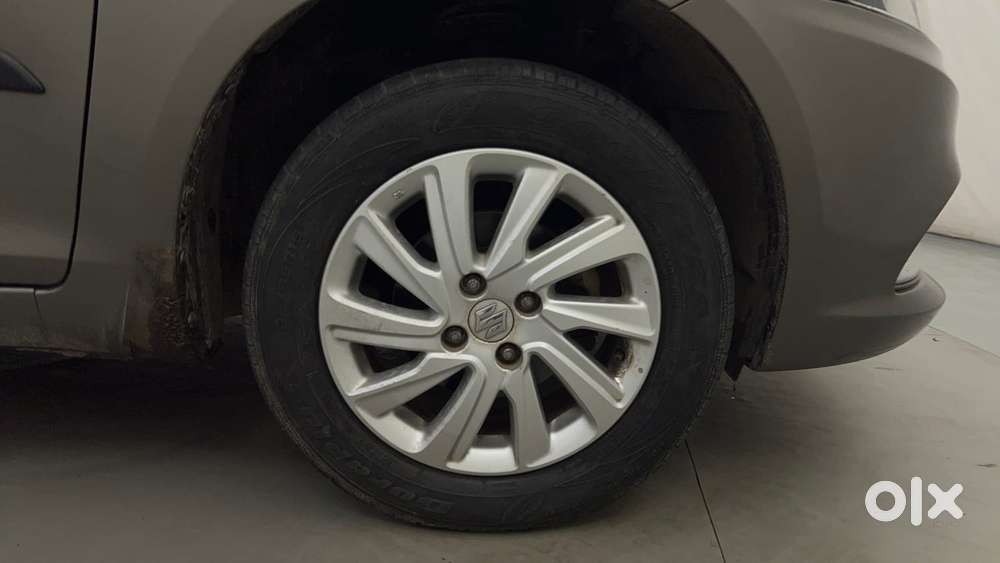 Maruti Suzuki Swift Dzire 1.2 Zxi, 2016, Petrol