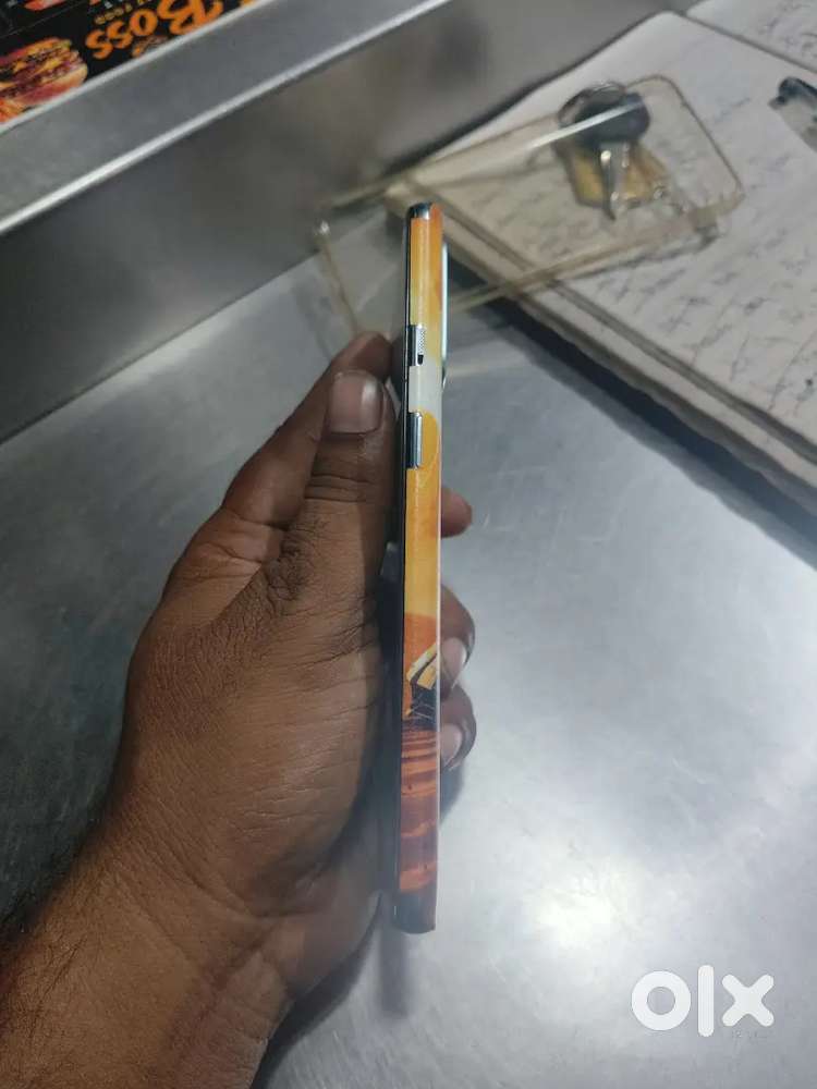 Oneplus 9R 8/128  ten Thousand