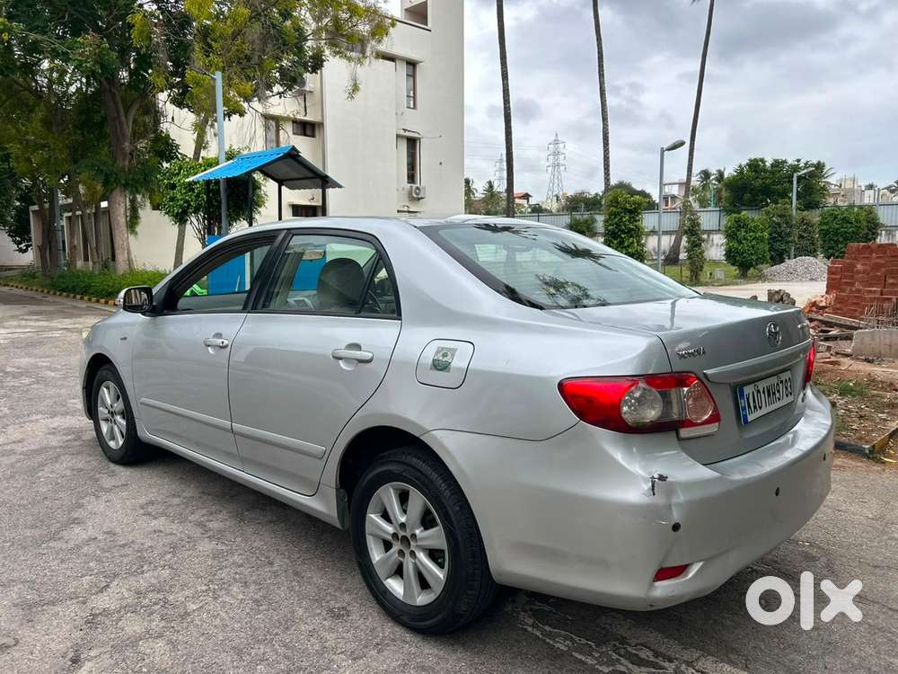 Toyota Corolla Altis 2012
