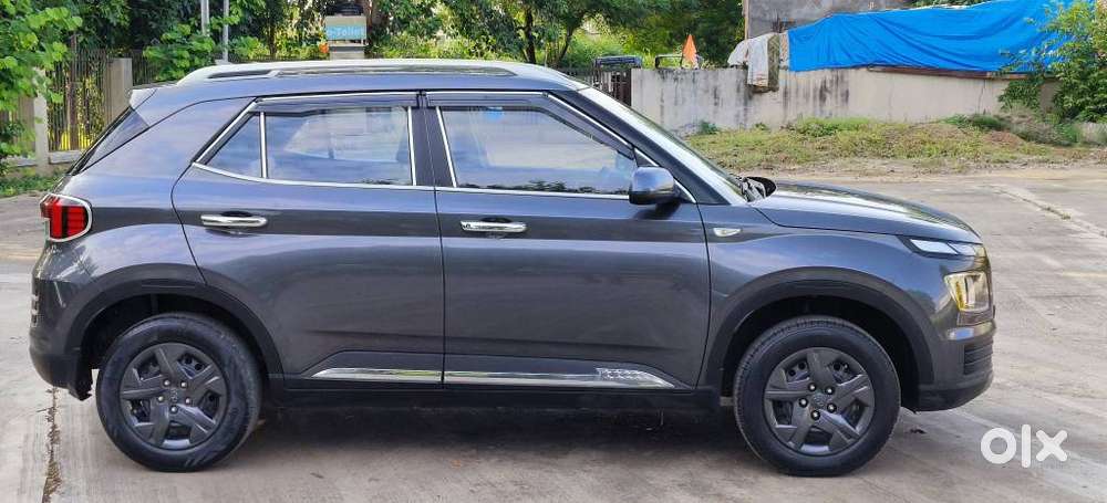 Hyundai Venue S 1.2 Petrol, 2024, Petrol