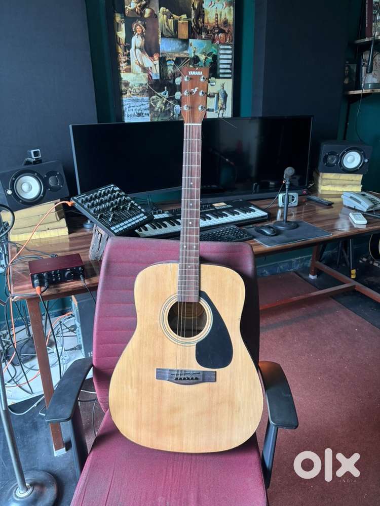 Yamaha F310 Acoustic Guitar