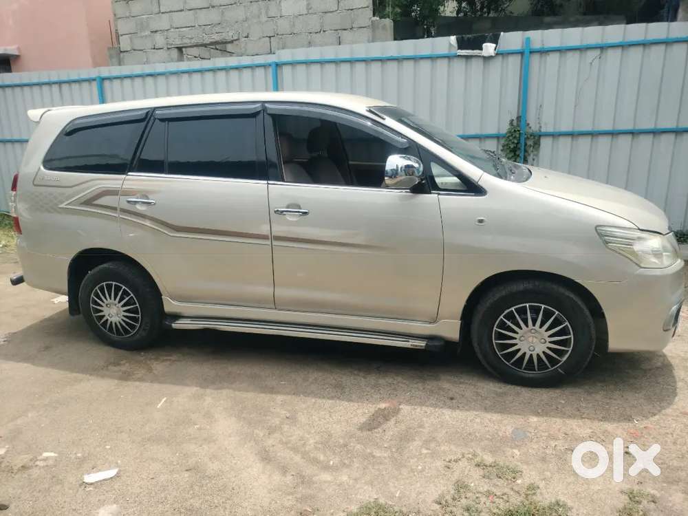 Toyota Innova 2.5 V, Diesel 2006, Fc 2031, Insurance 10 Month Current