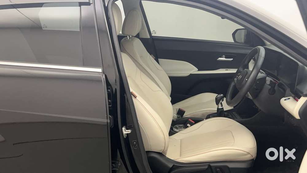 Hyundai Verna 1.5 Sx (o) Petrol Mt, 2023, Petrol