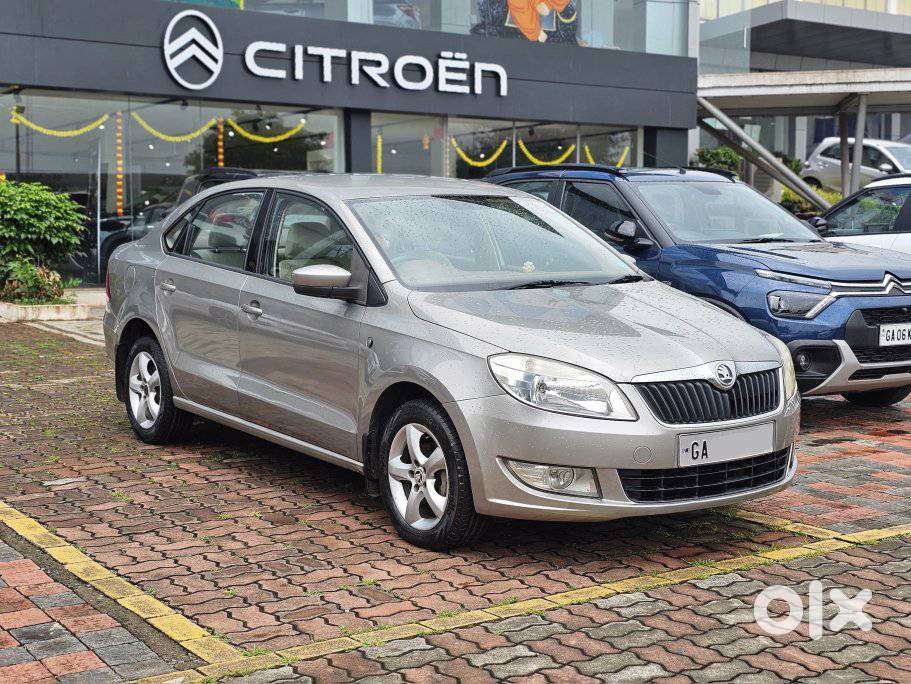Skoda Rapid 1.6 Mpi At Ambition Plus Alloy, 2015, Petrol