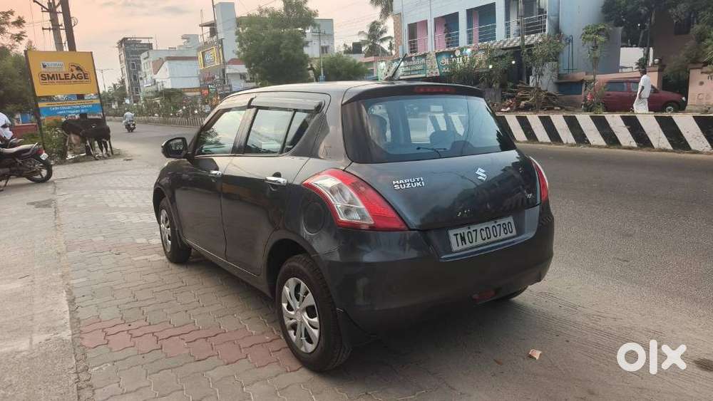 Maruti Suzuki Swift Vxi Abs Bsiv, 2015, Petrol