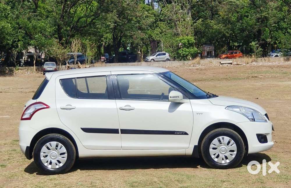 Maruti Suzuki Swift Vxi Optional, 2013, Petrol