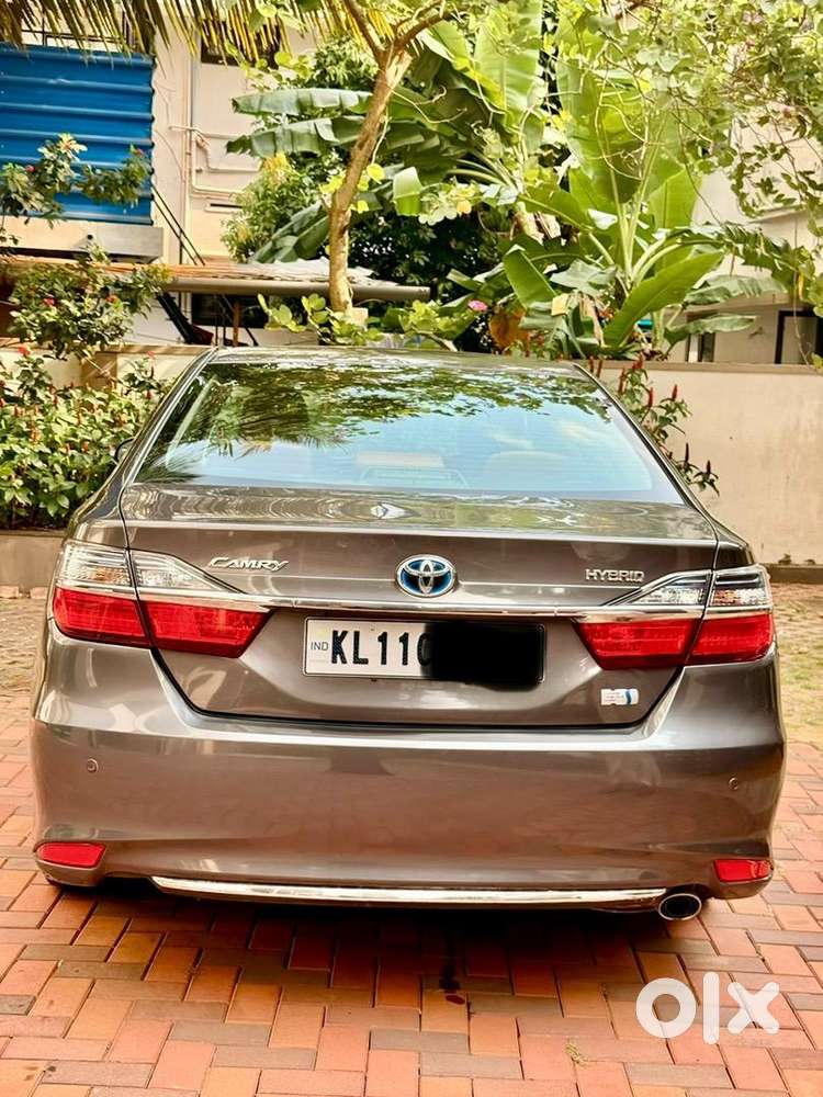 Toyota Camry 2018 Hybrid Well Maintained