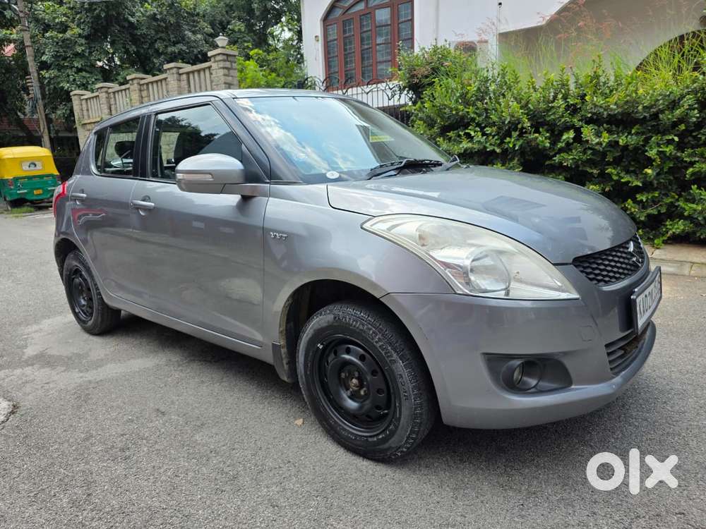 Maruti Suzuki Swift Vxi Abs Bsiv, 2014, Petrol