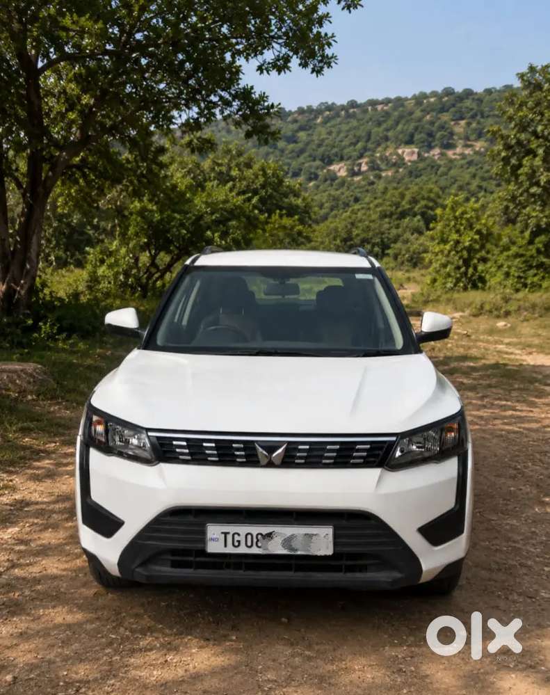 Mahindra Xuv300 W6 1.2 Turbo Petrol Amt 2023 Dec